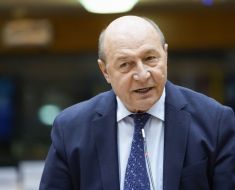 Traian Băsescu aruncă 'bomba': Dezvăluie măsura care va aprinde fitilul revoltelor în România Traian Băsescu aruncă 'bomba': Dezvăluie măsura care va aprinde fitilul revoltelor în România