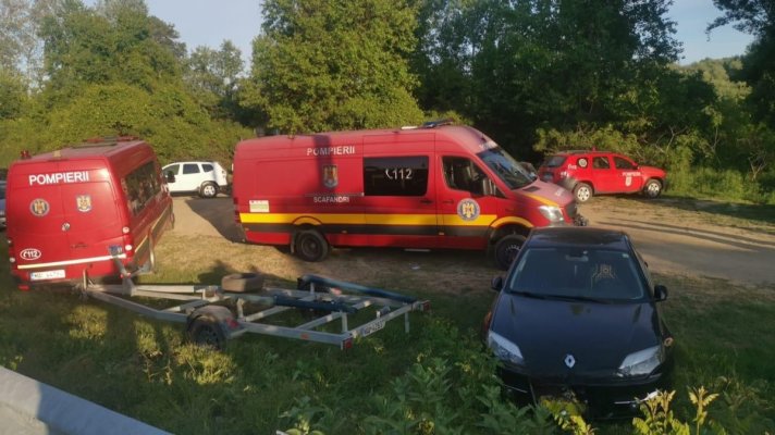 Accident grav pe Dunăre: O barjă și două bărci implicate, oameni dispăruți. Video
