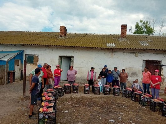 Cu ocazia sărbătorii Înălțării Domnului, voluntarii Asociaţiei „Suflete deschise“ au oferit sprijin familiilor nevoiașe