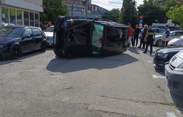 Soțul șefei Curții de Apel București s-a răsturnat cu mașina în trafic: a ieșit pozitiv la droguri. Video