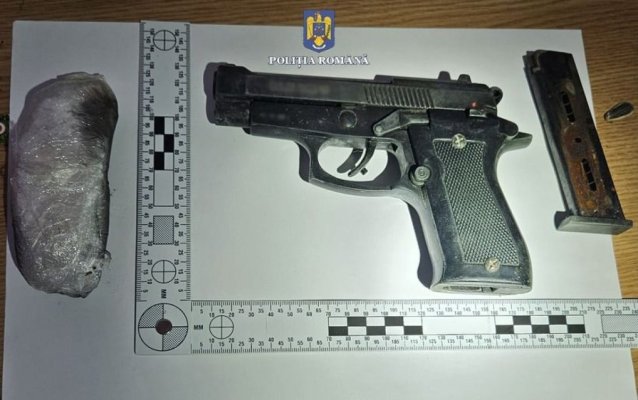 Peste 320 de percheziţii la persoane suspectate că au cumpărat arme şi muniţii din mediul online