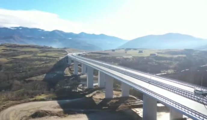 Veste bună în plin haos politic: Încep lucrările la un important tronson de autostradă