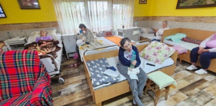 O groapă a umilinței umane! ANPC a descins într-un azil al groazei, peste 70 de suflete în spații infecte și ilegale