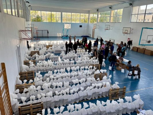 Procesul de predare a buletinelor de vot este în desfășurare, la Constanța. Video