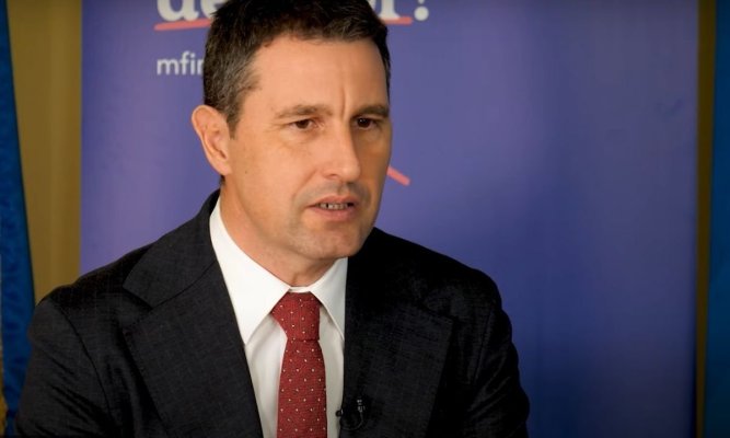 Ministrul de Finanțe intervine după isteria generală: Plata pensiilor și a salariilor nu e în pericol