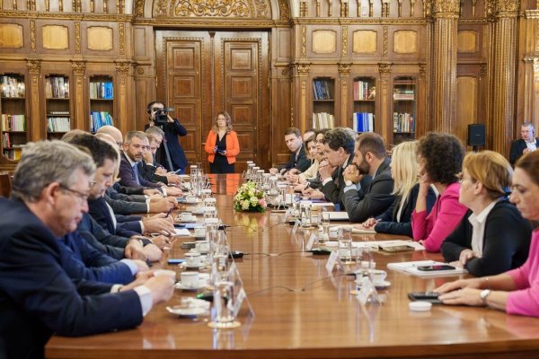 Dan Șucu și oamenii de afaceri au bătut cu pumnul în masă la Cotroceni