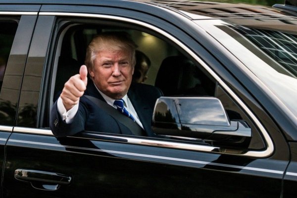 Coca-Cola va schimba rețeta la insistențele lui Donald Trump