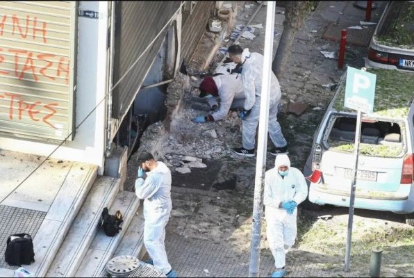 O bombă a explodat în mâinile unei femei, în Salonic. Aceasta a murit înainte să ducă la capăt un atac la o bancă