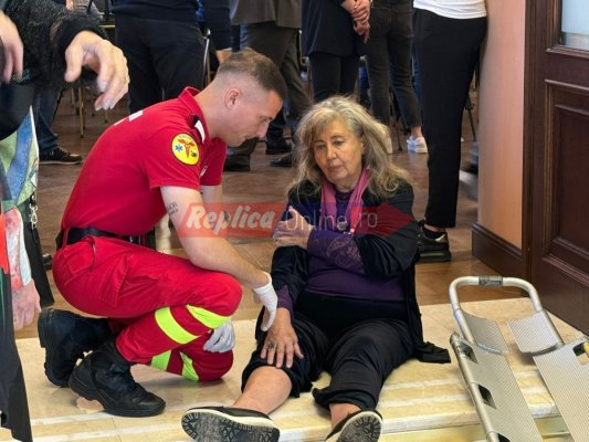 Incident la inaugurarea Cazinoului! O femeie a avut nevoie de îngrijiri medicale. Video