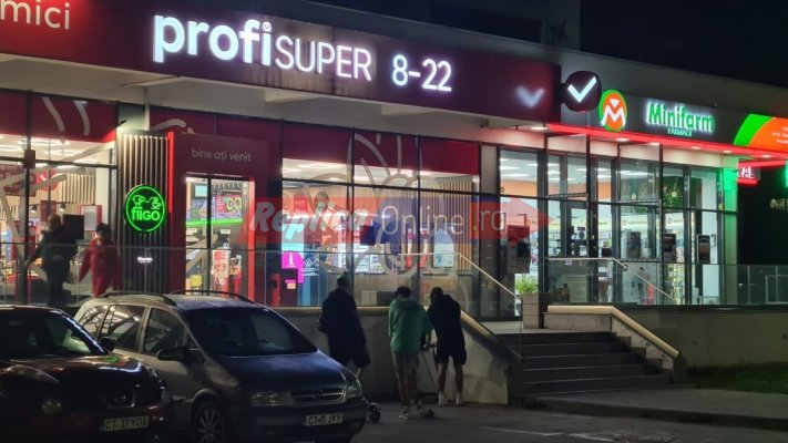 Horia Constantinescu a descins la magazinul Profi, de la Boreal. A închis zona de gastro și patiserie. Video