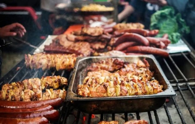 Atenție! Amenzi usturătoare de până la 5.000 de lei pentru cei care fac grătar în propria curte