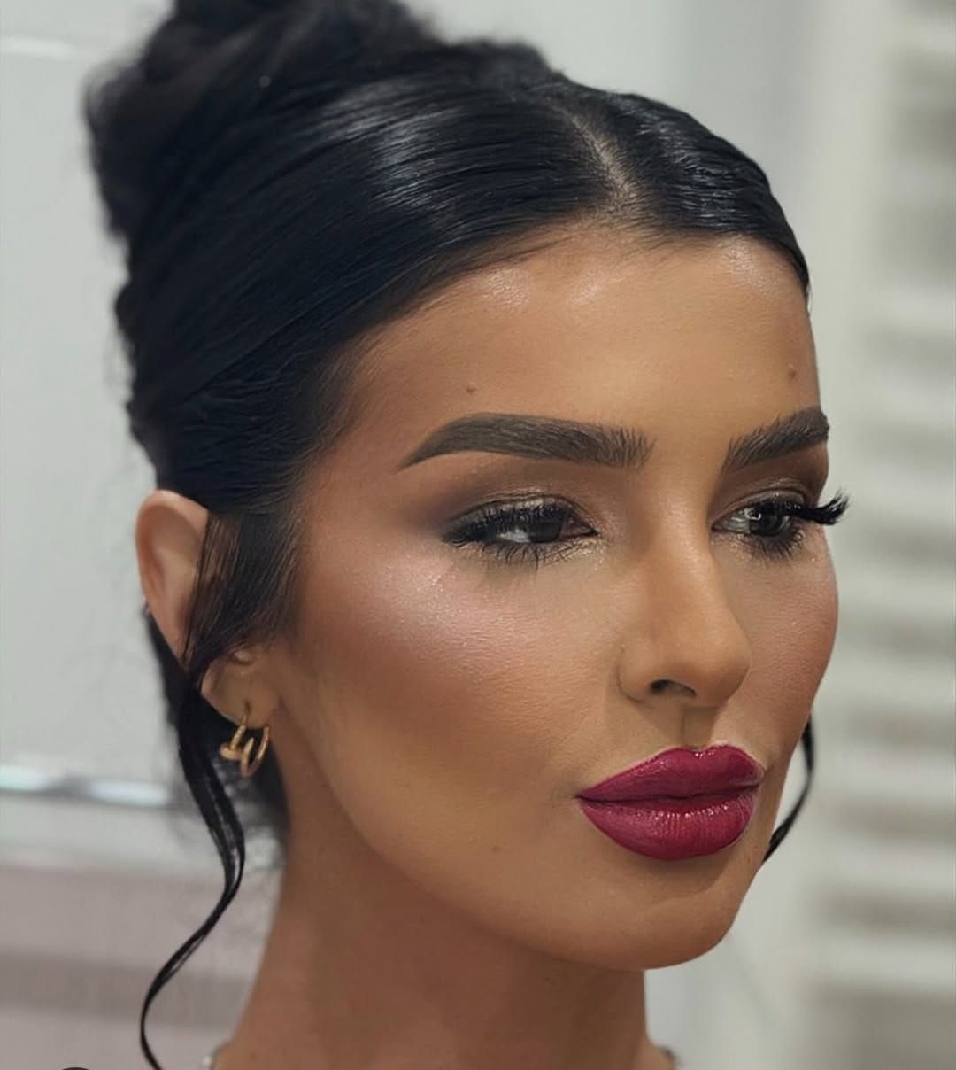 Anastasia Tanase e saraca lipita pamantului, dar isi face vacantele in destinatii de lux! Anastasia Tanase e saraca lipita pamantului, dar isi face vacantele in destinatii de lux!