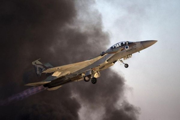 Armata israeliană a bombardat zona palatului prezidențial din Siria