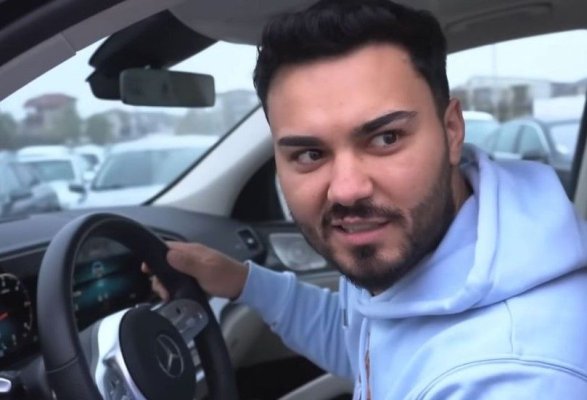 Jador a fost prins drogat la volan. Manelistul a ieșit pozitiv la opiacee
