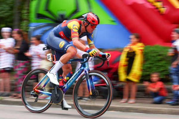 Ciclism: Danezul Mads Pedersen a câștigat etapa a 5-a a Turului Italiei