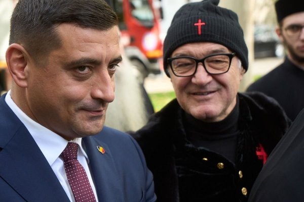 Gigi Becali s-a sucit: ”Simion e din nou băiatul meu. Ce vrei să fac, să-mi pun nepoţii să poarte fustă (...)?”