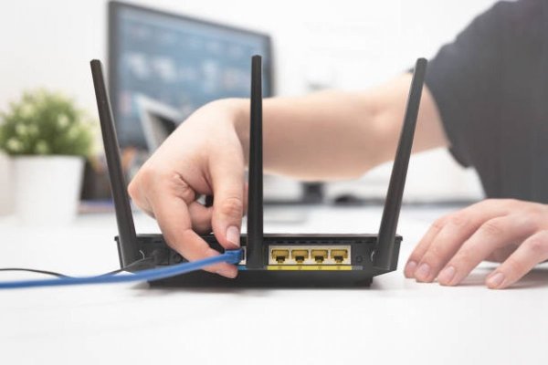Modul în care ți se schimbă viața dacă oprești Wi-Fi-ul pe timpul nopții. Medicii explică ce se întâmplă în corpul tău
