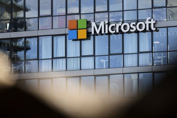 Microsoft estimează investiţii de 50 de miliarde de dolari pentru extinderea inteligenței artificiale în ”Sudul Global”