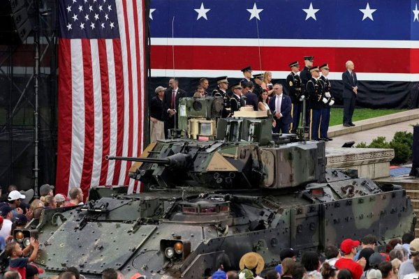Armata SUA pregătește o mega-paradă de ziua lui Donald Trump: planuri secrete, dezvăluite în premieră