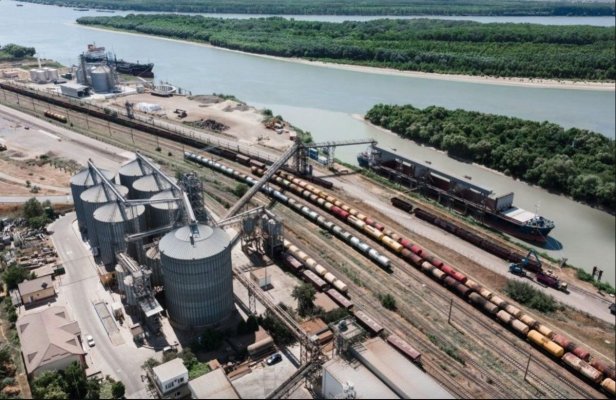 Statul român face o mișcare strategică - Prima ofertă de preluare a porții maritime a Republicii Moldova