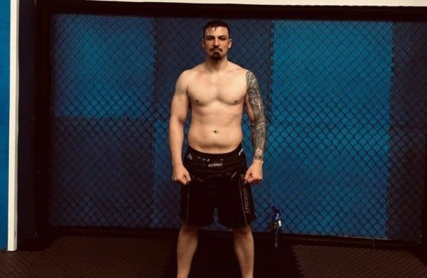 Riko vs Adi Alecu: TikTok-ul e bun pentru dansuri... dar în ring doar pumnii fac vizualizări. Video