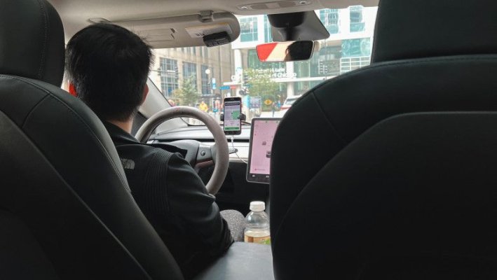 Șofer de ride-sharing, reținut de DIICOT pentru că vindea cocaină clienților, în timpul curselor