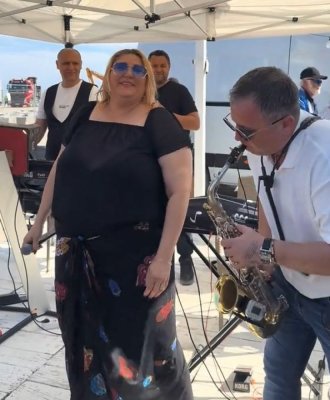 Pe Șoșoacă o chinuie talentul! Se poate duce cu „Mărioară de la Gorj”... la Vocea României! Video