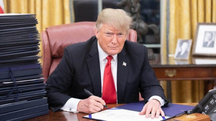 Donald Trump anunţă un ordin executiv care va duce la scăderea cu 30% până la 80% a preţului medicamentelor