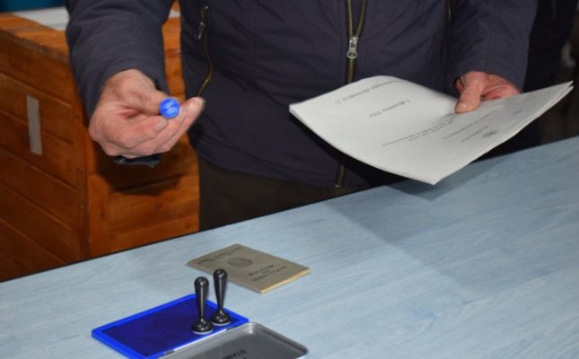 La ce trebuie să fii atent când votezi pentru ca votul să nu îți fie anulat, deși ai pus ștampila pe un singur candidat
