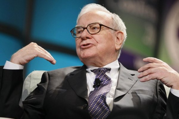 Celebrul miliardar de pe Wall Street, Warren Buffett, își anunță retragerea și critică dur politicile lui Trump