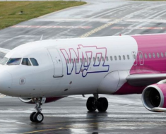 Pericol la decolarea unui avion, pe ruta Roma - Constanța! O stewardesă a oprit în ultimul moment aparatul de zbor Pericol la decolarea unui avion, pe ruta Roma - Constanța! O stewardesă a oprit în ultimul moment aparatul de zbor