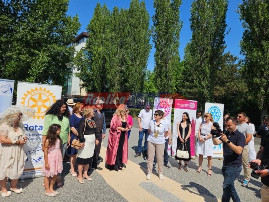 Ceremonia de dezvelire a Totemului Rotary și instalarea Simbolului Păcii au loc astăzi, la Constanța. Video