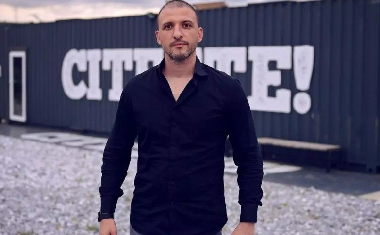 Scandal! Iubita milionarului stefan Mandachi a cerut ordin de protectie: „M-a amenintat cu cutitul“ Scandal! Iubita milionarului stefan Mandachi a cerut ordin de protectie: „M-a amenintat cu cutitul“