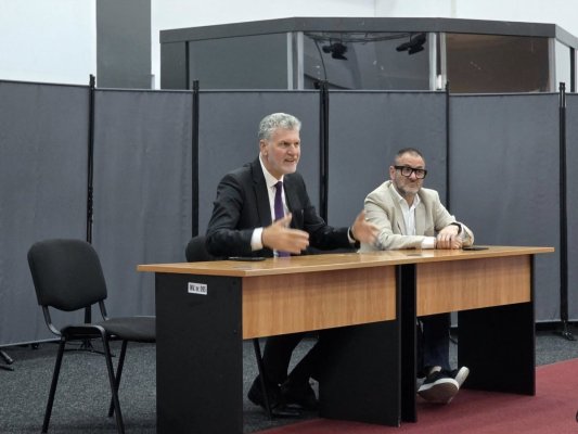 Florin Chelaru a organizat o întâlnire de lucru cu operatorii de plaje din Mamaia Nord și Horia Constantinescu, șeful CJPC