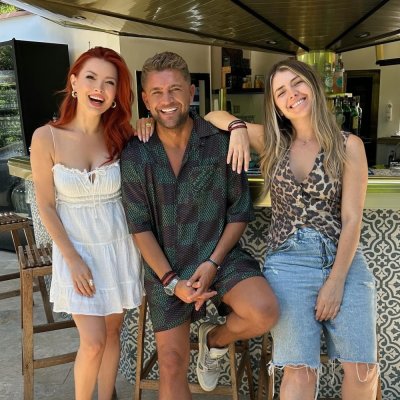 Fostul fotbalist Costin Gheorghe și-a adus pe litoral toate neamurile și le-a cazat la hotelul lui socru-su, din Eforie! 