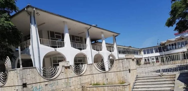 Cine are 5 milioane de euro ca să cumpere Cazinoul din Mangalia?!
