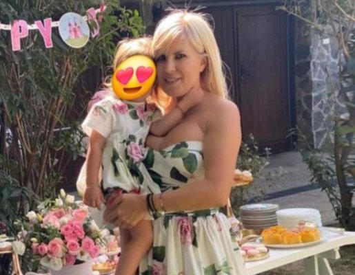 De ce a mers Elena Udrea doar cu fiica în vacanță! Motivul pentru care Adrian Alexandrov nu le-a însoțit