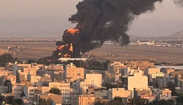 15 cetățeni români și membri de familie ai acestora evacuați din Iran 