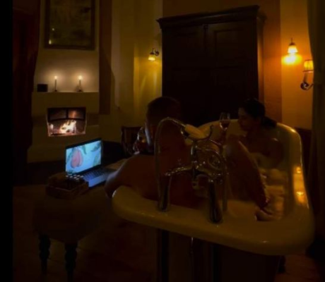 Oana Moșneagu și Vlad Gherman, surprinși în ipostaze romantice