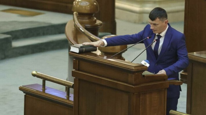 Senatorul care a studiat la „Universitatea“ de matrimoniale, condamnat pentru conducere fără permis