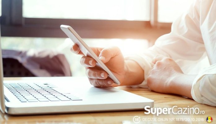 Cum să joci poker online ca un profesionist