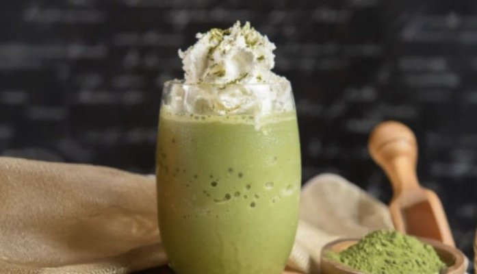 Matcha, băutura care a cucerit lumea: Ce cantitate de cofeină conține și de ce este alternativa ideală la cafea