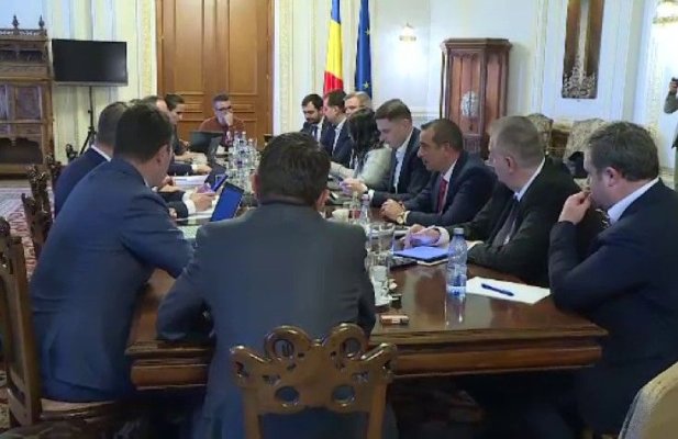 Scandal la negocieri! USR propune CASS pentru pensionari, văduve de război și persoane cu handicap