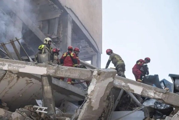 Israelul a lansat un al doilea val de atacuri asupra Iranului