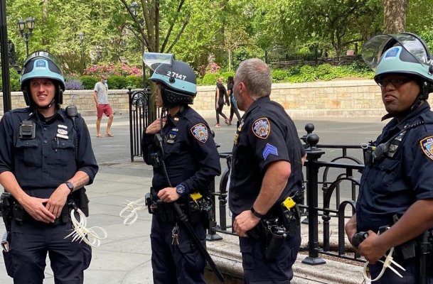 Bărbatul care a ucis doi politicieni americani a fost prins de politie. Video