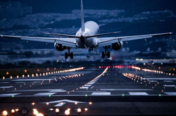 Greva controlorilor de trafic aerian, din Franța, afectează zeci de mii de pasageri