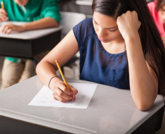 Peste 40% dintre elevi nu ar promova examenul de Bacalaureat, potrivit rezultatelor de la simulare