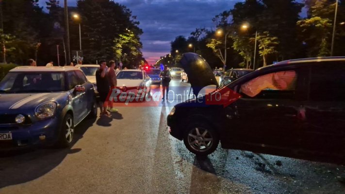 Un alt accident a avut loc pe bulevardul Al. Lăpușneanu, din cauza neatenției. Video
