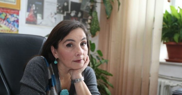 Daniela Vlădescu locuiește de 8 ani în incinta Teatrului de Operă și Balet „Oleg Danovski“ fără să plătească niciun ban! Video
