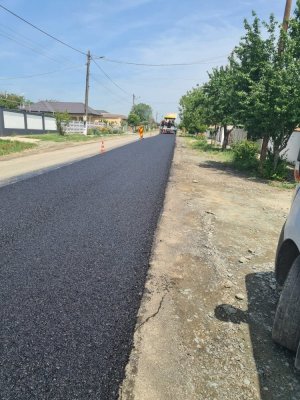 Compania de Drumuri Județene asfaltează drumul spre Mircea Vodă